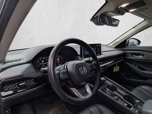 Used 2025 Honda Accord Touring image 10