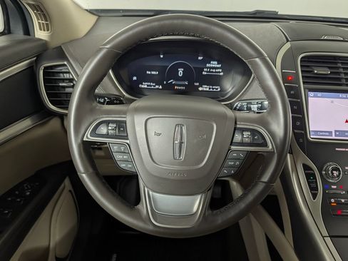 Used 2020 Lincoln Nautilus FWD w/ Equipment Group 101A image 16