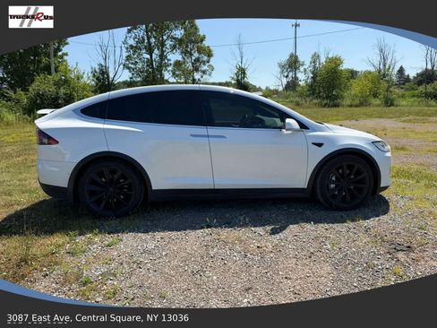 Used 2016 Tesla Model X 90D AWD/4WD image 4