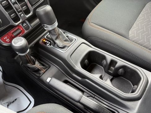 Used 2021 Jeep Gladiator Mojave image 26