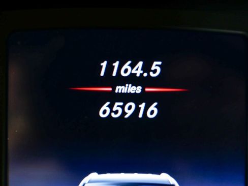 Used 2018 Mercedes-Benz GLC 300 image 8