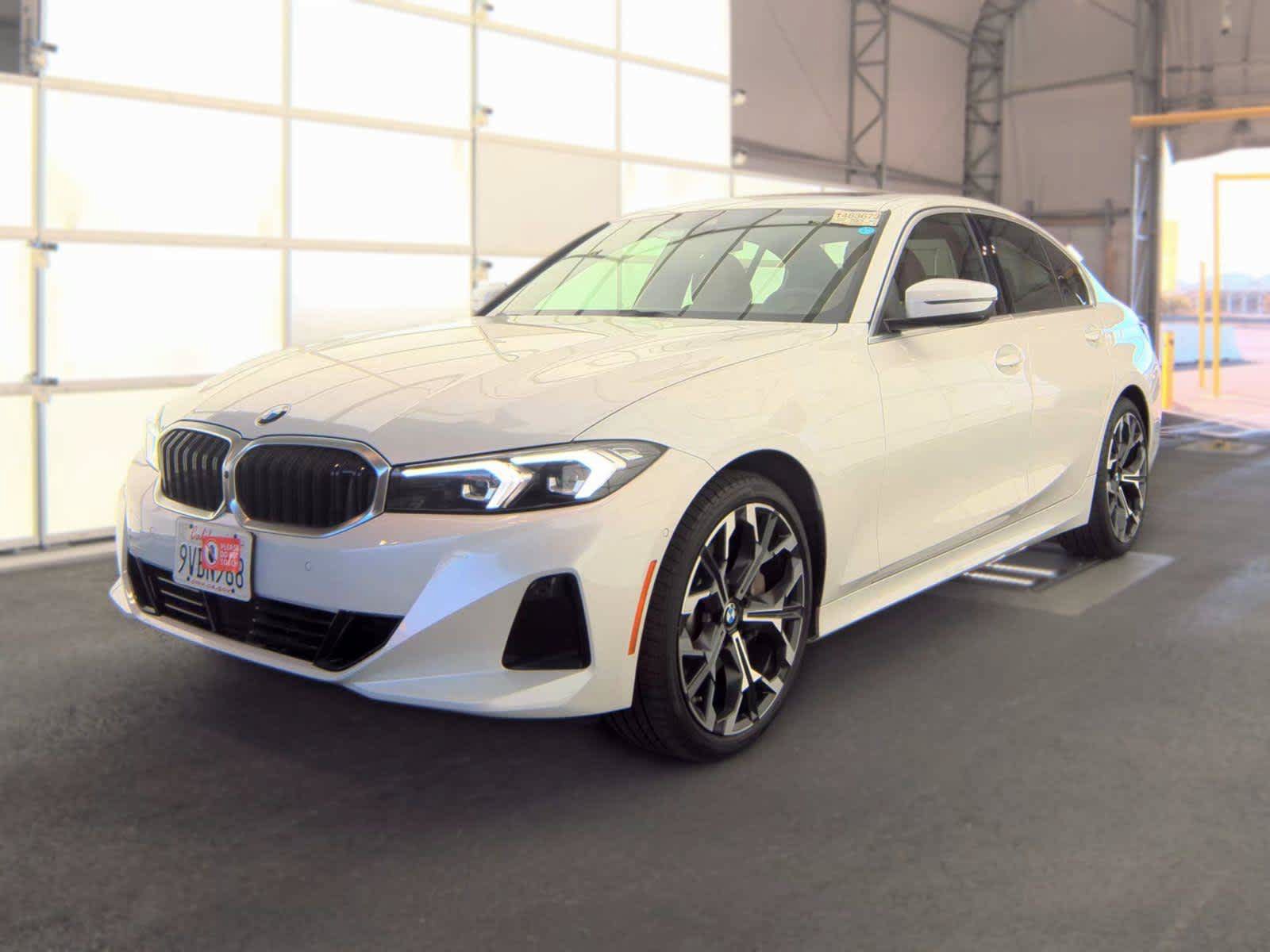 Used 2026 BMW 330i Sedan w/ Premium Package RWD image 2