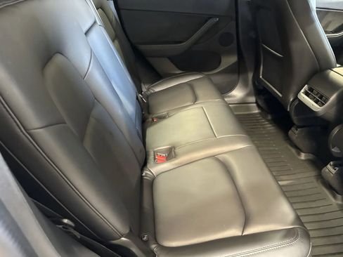 Used 2020 Tesla Model Y Long Range image 7