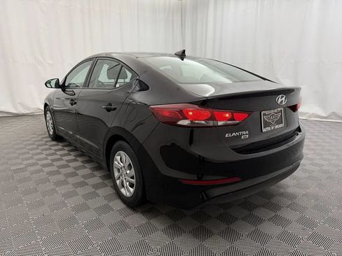Used 2017 Hyundai Elantra SE FWD image 7