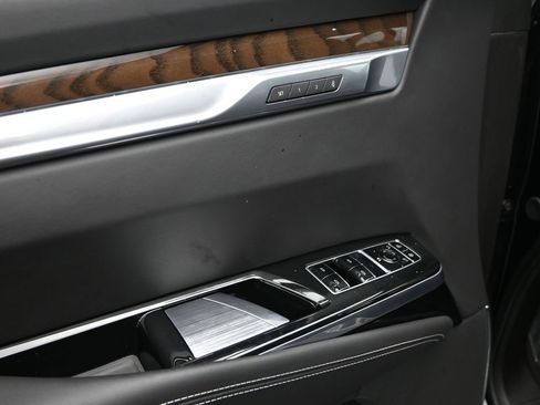 Used 2026 Cadillac Escalade Platinum Luxury image 11