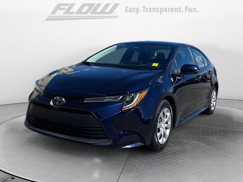 Used 2025 Toyota Corolla LE image 4
