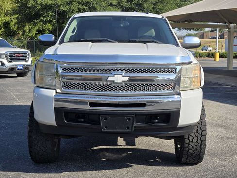 Used 2009 Chevrolet Silverado 1500 LT w/ Texas Edition AWD/4WD image 3