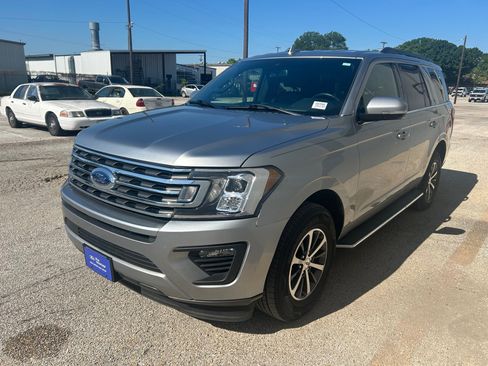 Certified 2021 Ford Expedition XLT RWD image 5