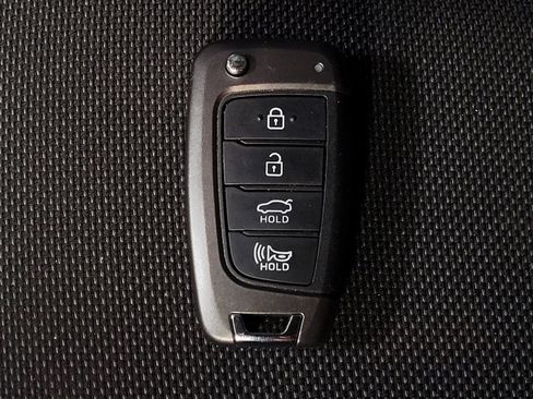 Used 2021 Hyundai Elantra SE FWD image 32