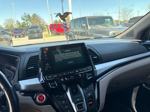 Used 2019 Honda Odyssey Elite image 7