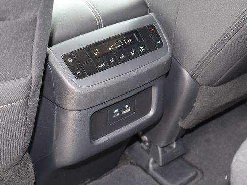 Used 2025 Nissan Pathfinder SV FWD image 20