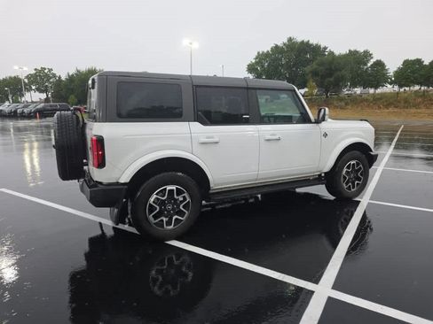 Used 2023 Ford Bronco Outer Banks AWD/4WD image 3
