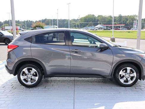 Used 2016 Honda HR-V EX image 6