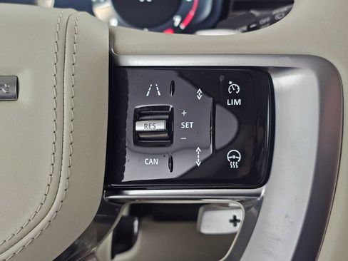 Used 2023 Land Rover Range Rover SE image 28