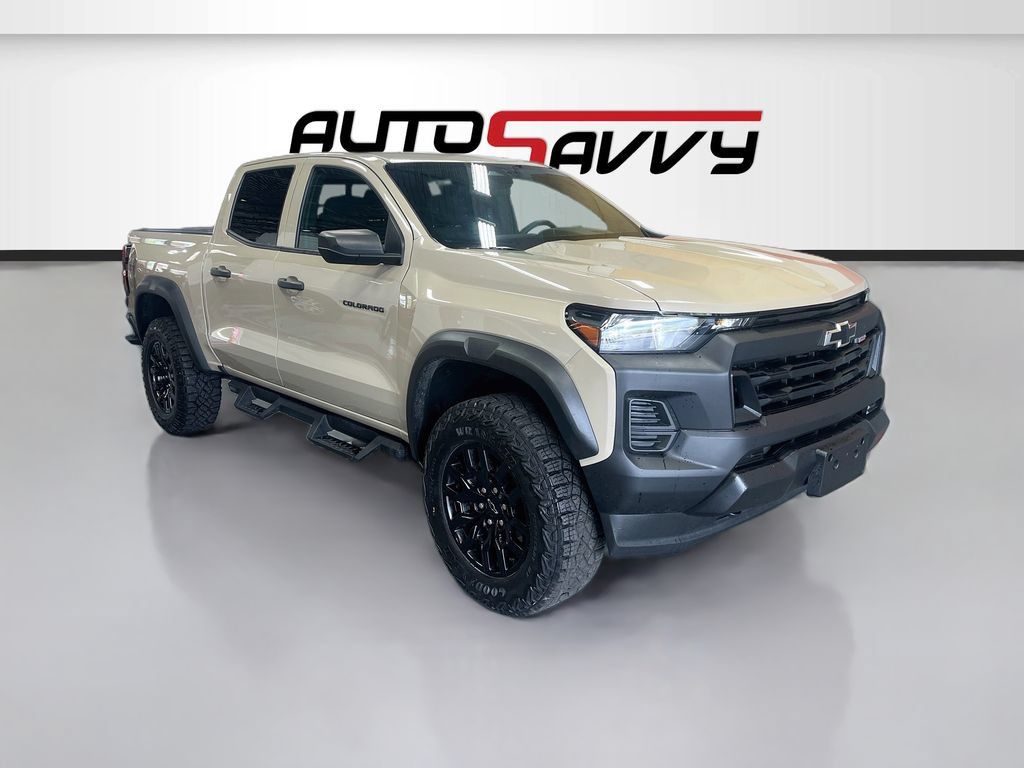 Used 2024 Chevrolet Colorado Trail Boss AWD/4WD image 1
