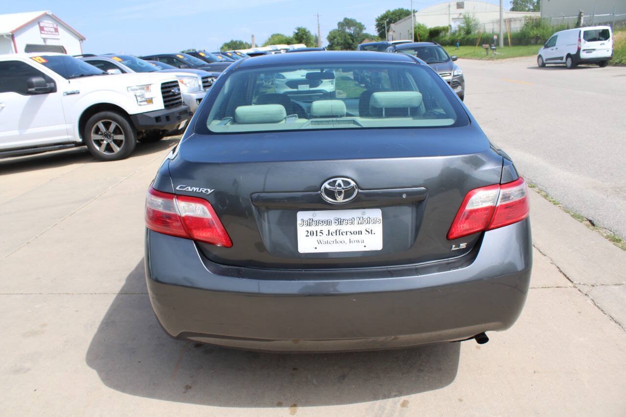 Used 2009 Toyota Camry LE FWD image 7