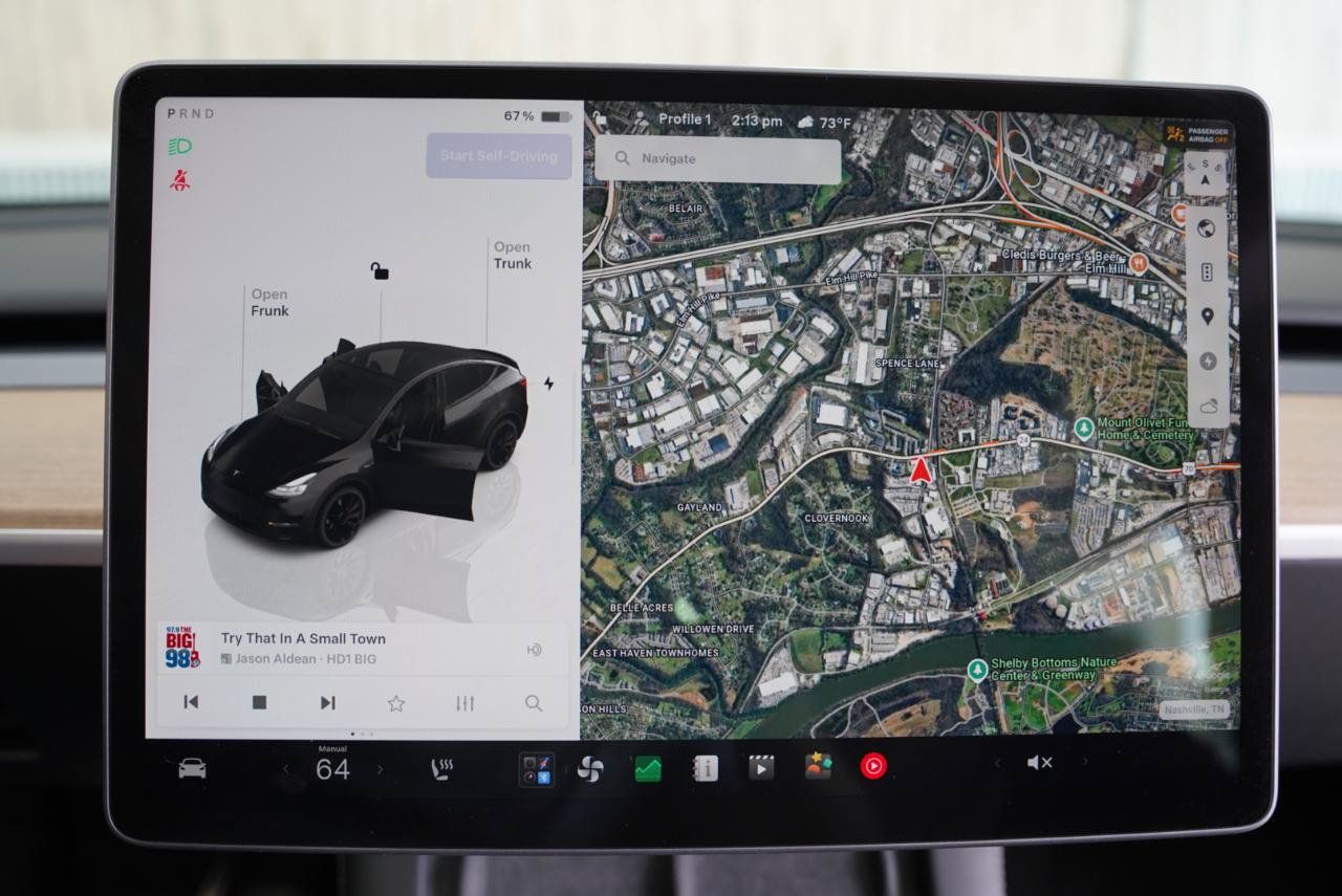 Used 2024 Tesla Model Y Performance AWD/4WD image 19