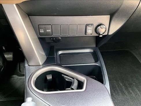 Used 2018 Toyota RAV4 XLE image 26