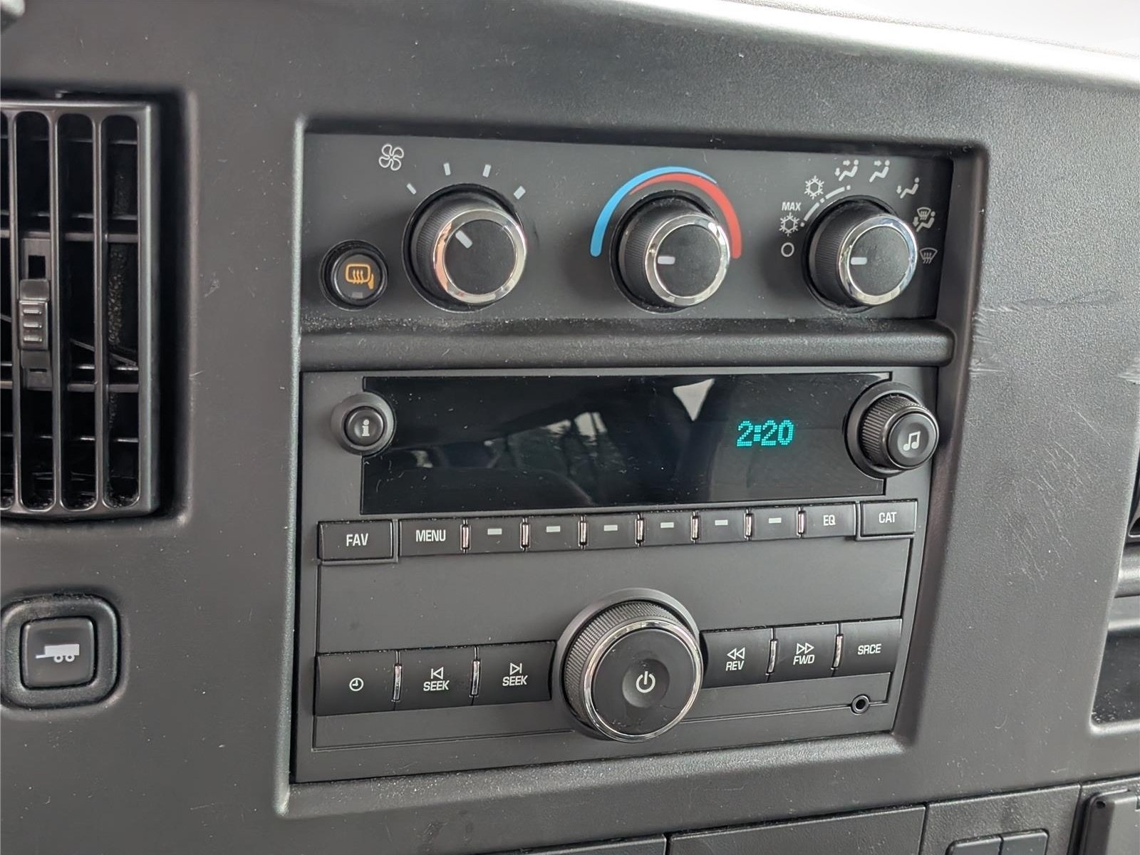 Used 2025 Chevrolet Express 3500 LT w/ LT Preferred Equipment Group RWD image 25