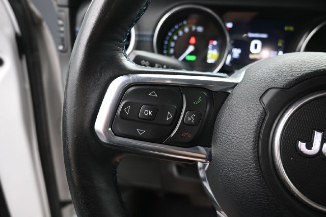 Used 2022 Jeep Wrangler Unlimited Rubicon 4xe w/ Cold Weather Group AWD/4WD image 18