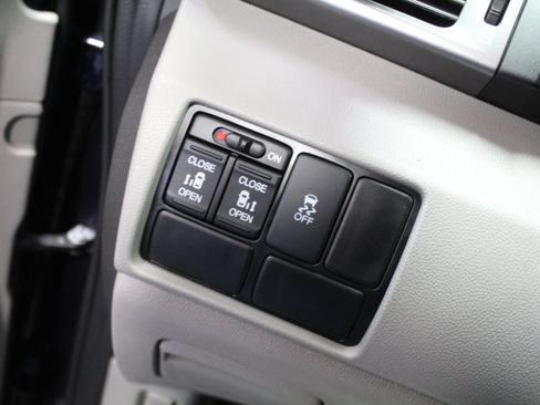 Used 2014 Honda Odyssey EX image 11