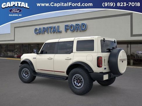 New 2026 Ford Bronco Outer Banks w/ Sasquatch Package AWD/4WD image 4