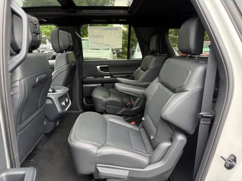 New 2026 Ford Expedition Max Platinum w/ Stealth Appearance Package AWD/4WD image 18