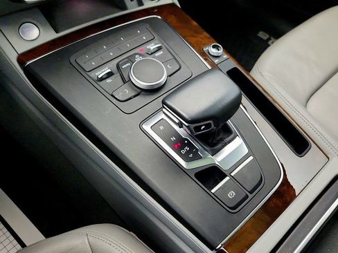 Used 2019 Audi Q5 2.0T Premium image 17