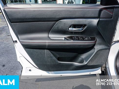 Used 2025 Nissan Kicks SR FWD image 48