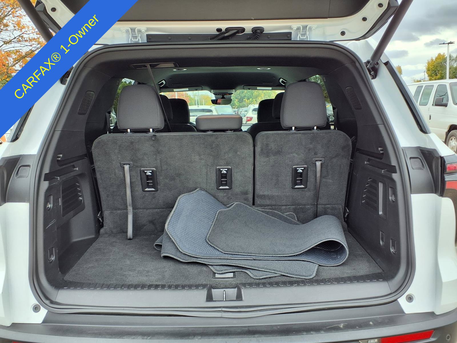 Used 2026 Chevrolet Traverse LT w/ Driver Confidence Package FWD image 11