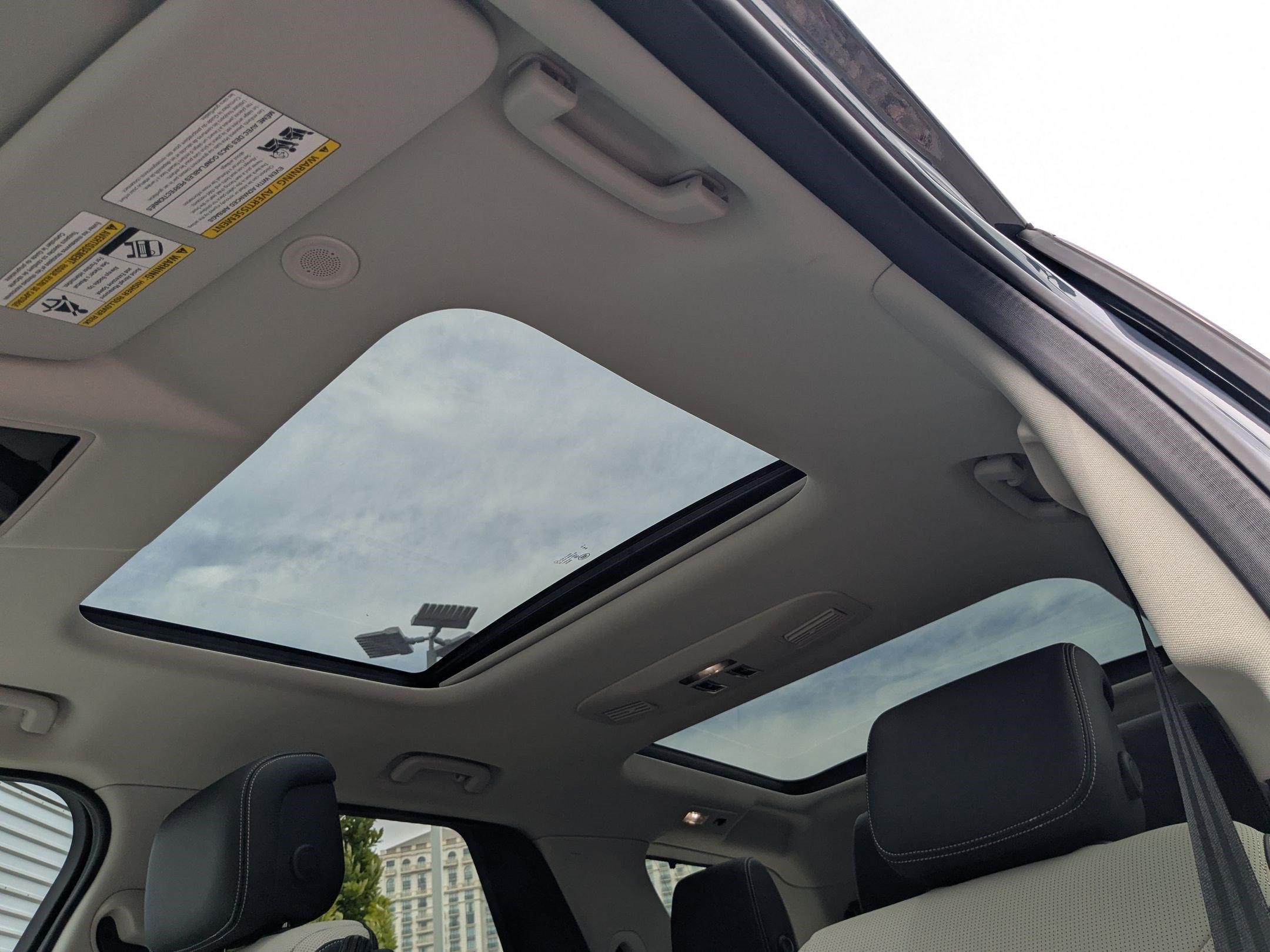 New 2026 Land Rover Discovery S AWD/4WD image 27