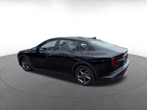 Used 2025 Kia K4 LXS image 10