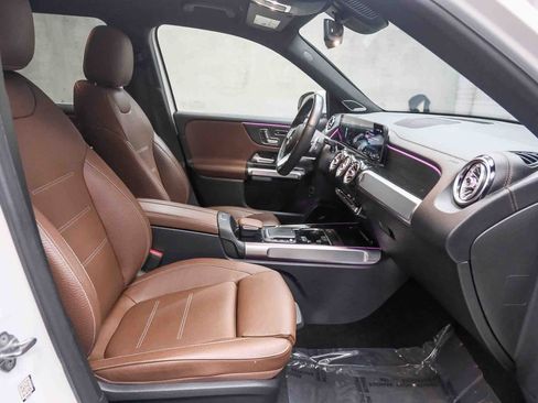 Certified 2021 Mercedes-Benz GLB 250 image 18