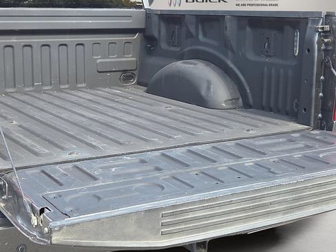 Used 2016 Ford F150 XLT w/ Equipment Group 302A Luxury AWD/4WD image 18