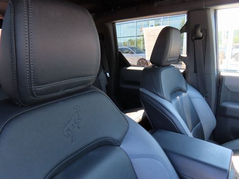 Used 2023 Ford Bronco Black Diamond image 40