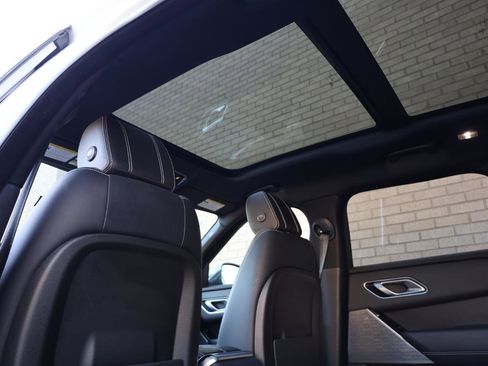 Used 2020 Land Rover Range Rover Velar S image 22