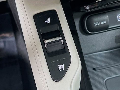 Certified 2022 Kia Telluride EX w/ EX Premium Package image 21