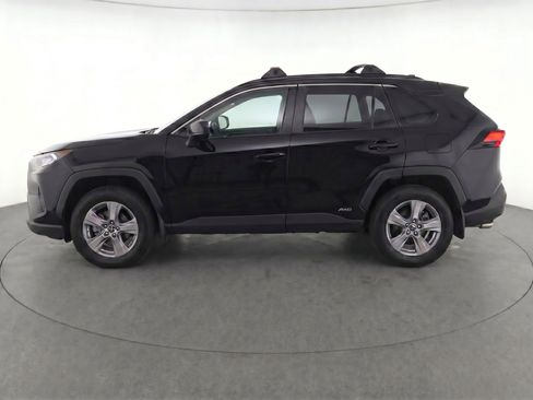 Used 2024 Toyota RAV4 LE AWD/4WD image 6