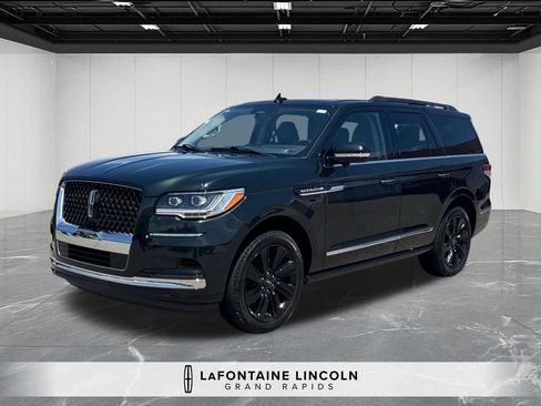 Certified 2022 Lincoln Navigator Black Label AWD/4WD image 1