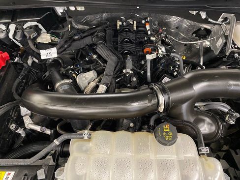 Used 2025 Ford Expedition Active AWD/4WD image 4