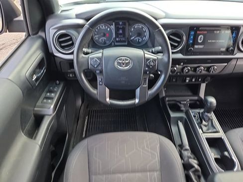 Used 2019 Toyota Tacoma TRD Off-Road AWD/4WD image 13