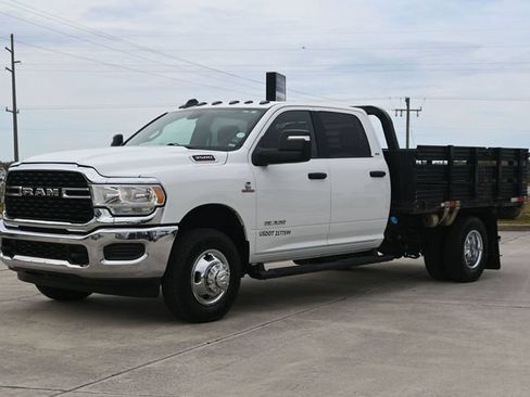 Used 2024 RAM 3500 SLT w/ Quick Order Package 2YG SLT AWD/4WD image 4