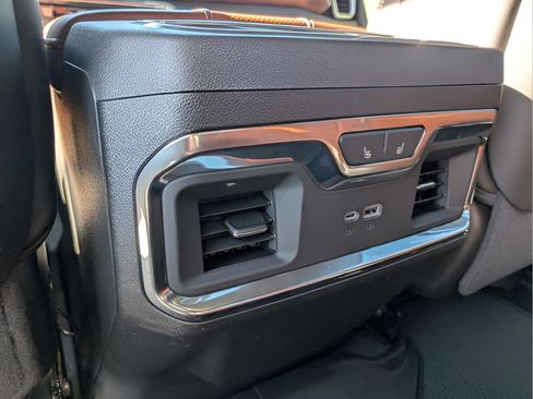 Used 2024 GMC Sierra 3500 Denali Ultimate AWD/4WD image 21