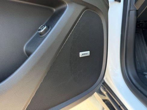 Used 2021 Chevrolet Traverse LT w/ LT Premium Package image 28