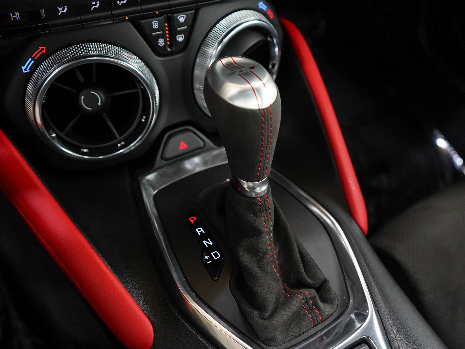 Used 2020 Chevrolet Camaro ZL1 RWD image 21