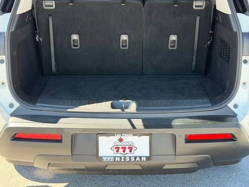 Certified 2023 Nissan Pathfinder SV w/ Black Appearance Package FWD image 4