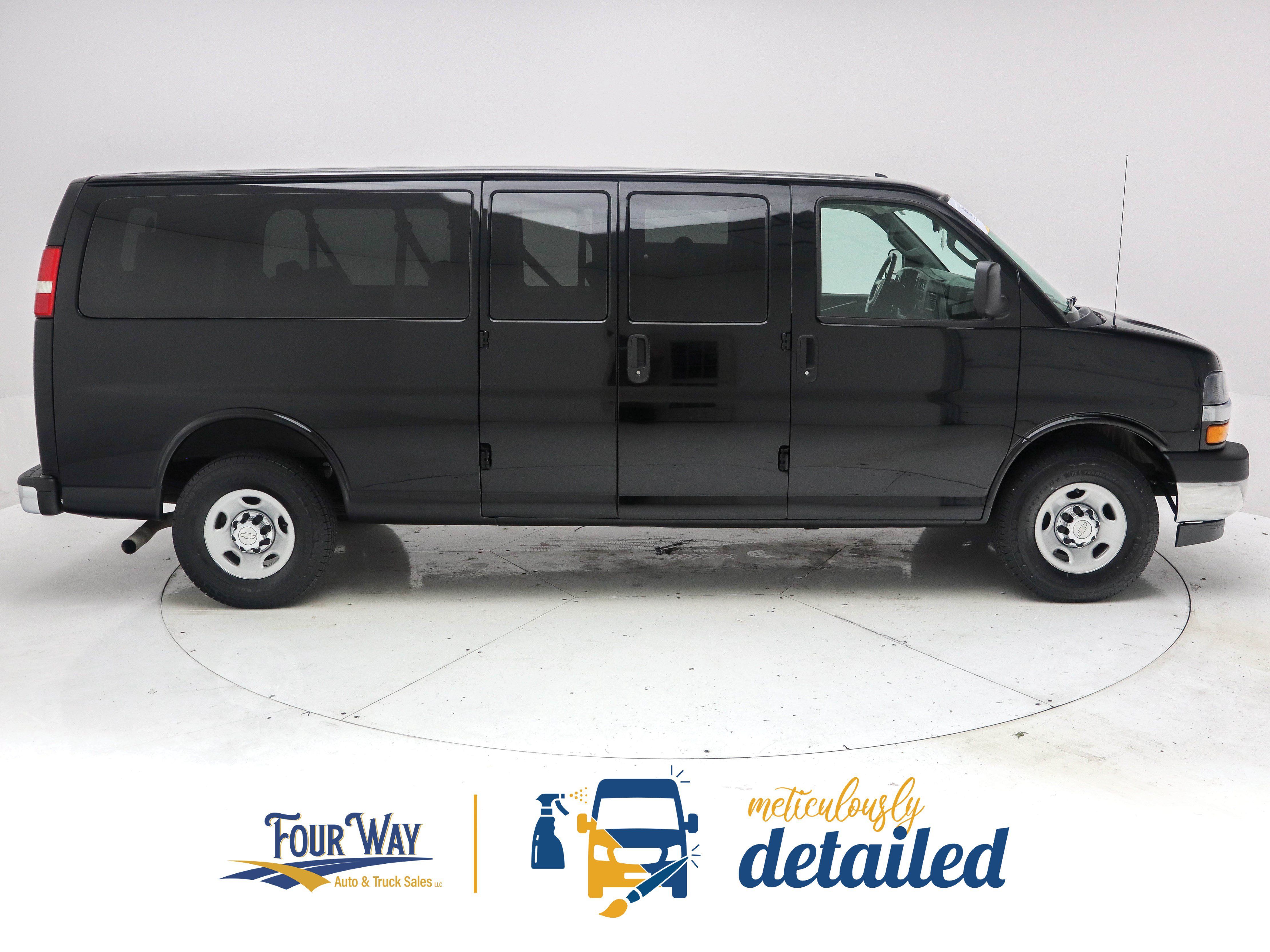Used 2019 Chevrolet Express 3500 LT w/ LT Preferred Equipment Group RWD image 2