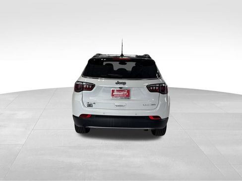 Used 2023 Jeep Compass Limited w/ Elite Group AWD/4WD image 4