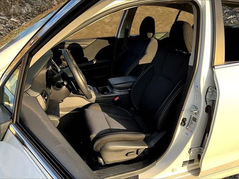 Used 2021 Subaru Legacy Premium image 22