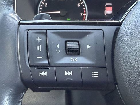 Used 2023 Nissan Pathfinder SL AWD/4WD image 29